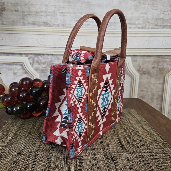 Wrangler Women's Southwestern Burgundy Crossbody Tote Bag WG2203-8120SBDY NWT - Picture 6 of 9